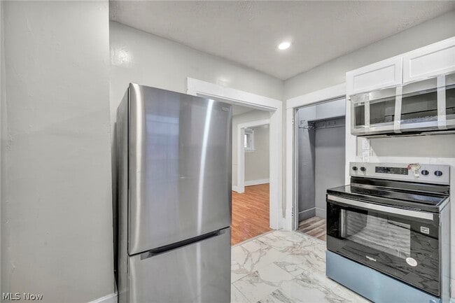 Building Photo - 960 Whittier Ave