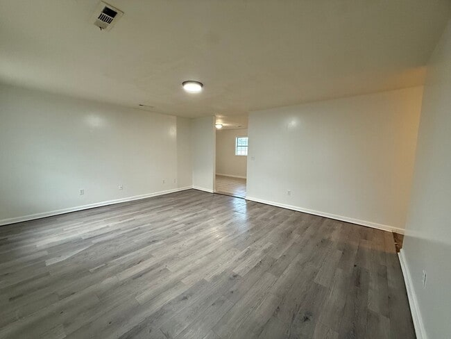 Building Photo - 3 Bedroom/1 Bathroom Home in Paragould AR ...