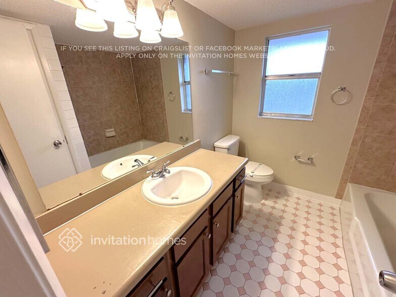 Building Photo - 3308 Countryside St