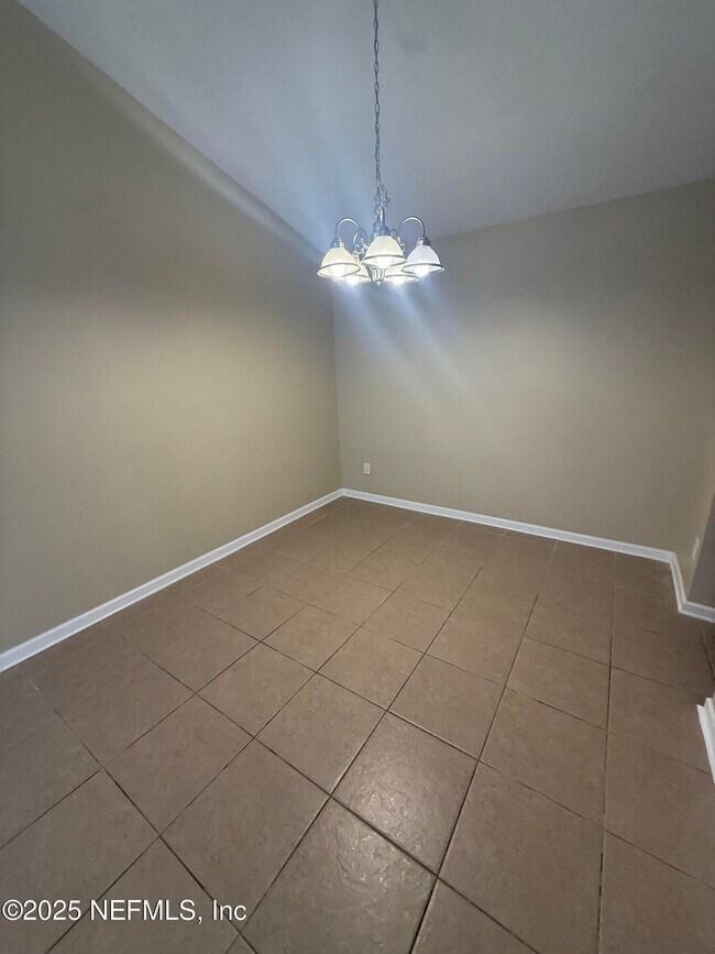 Building Photo - 9951 Somerset Grove Ln
