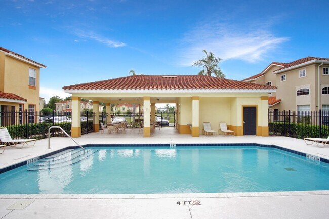 Building Photo - Modern 3-Bedroom, 2-Bath Townhouse near Ch...