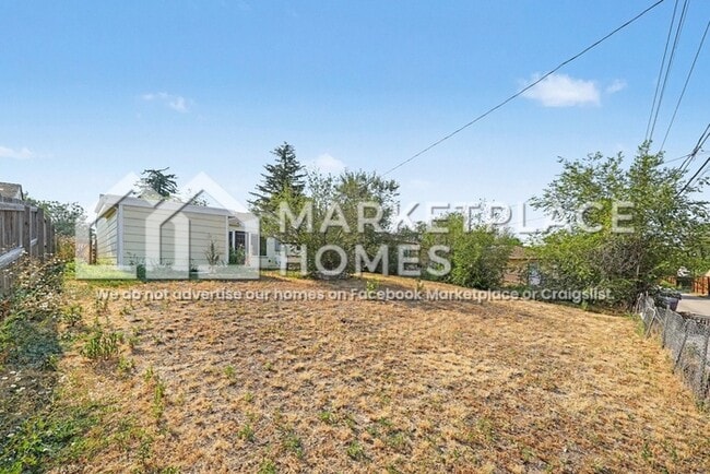 Building Photo - 3610 Oneida St