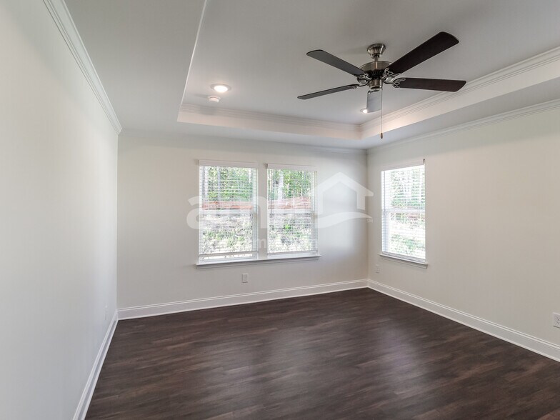Building Photo - 5192 Blue Mountain Dr