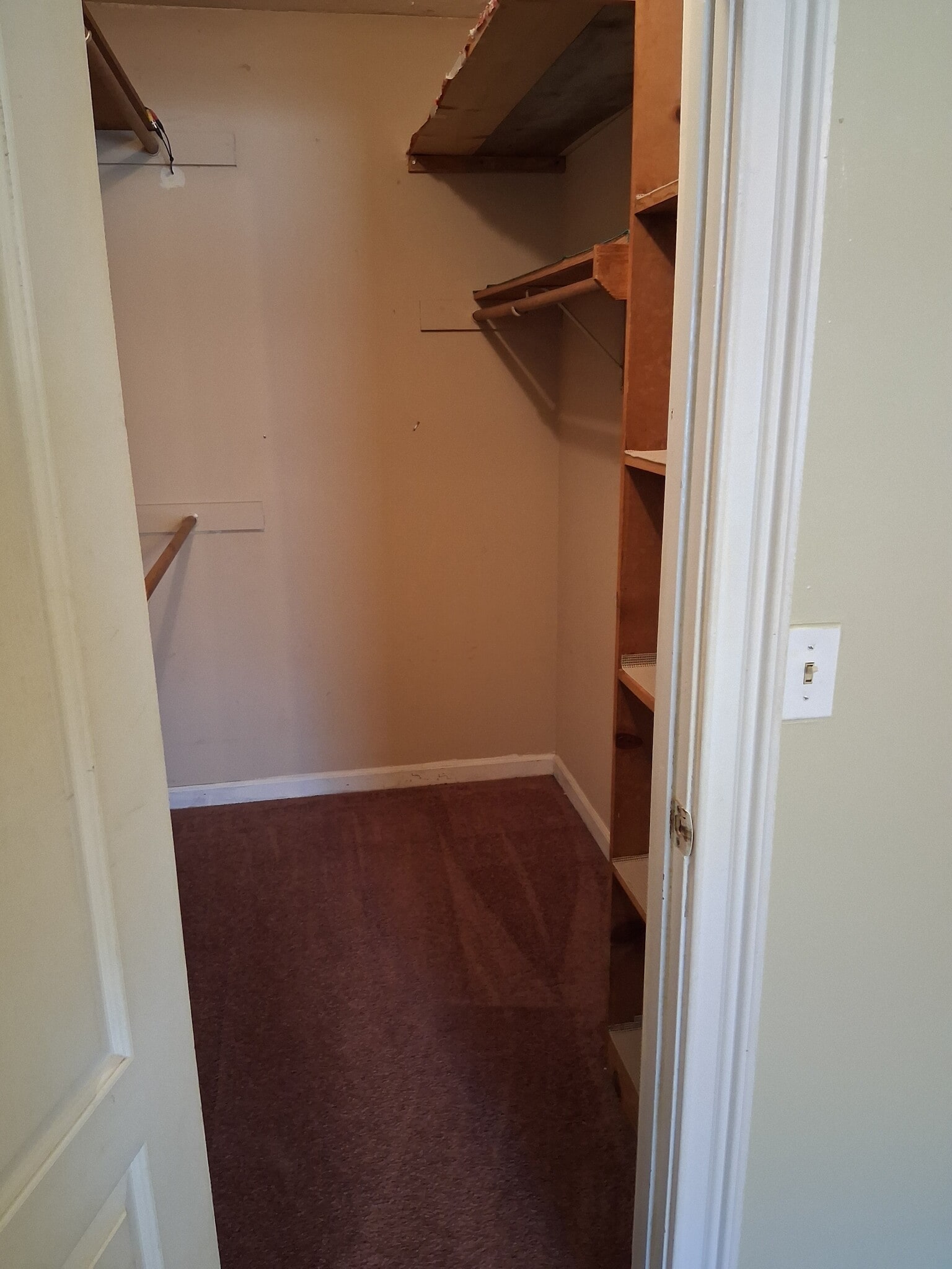 Master Closet - 4414 Housworth Dr