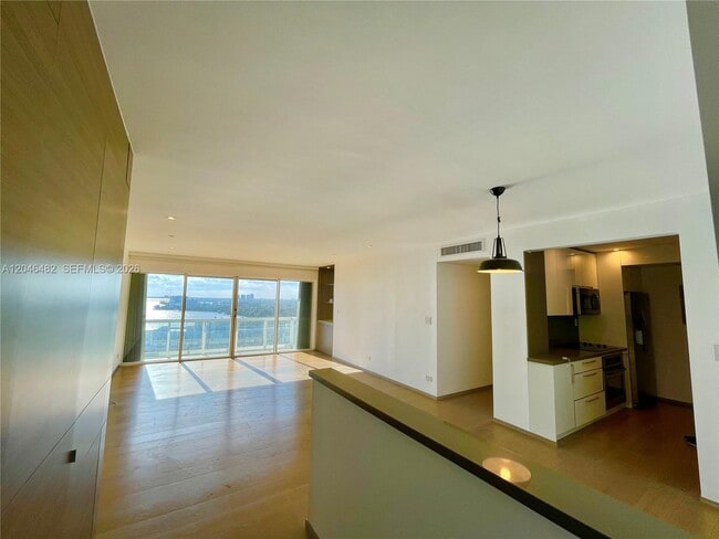 Building Photo - 2451 Brickell Ave