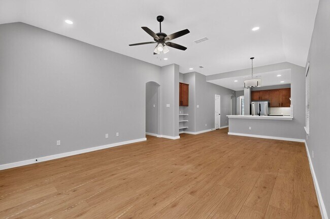 Building Photo - 3312 Glen Crest Ln