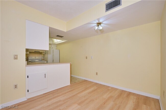 Building Photo - 12481 McGregor Blvd