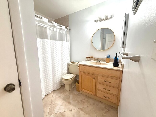 Building Photo - 15860 Laurel Oak Cir