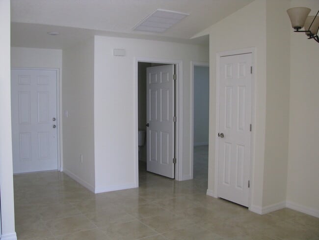 Building Photo - 1228 Navigator Rd
