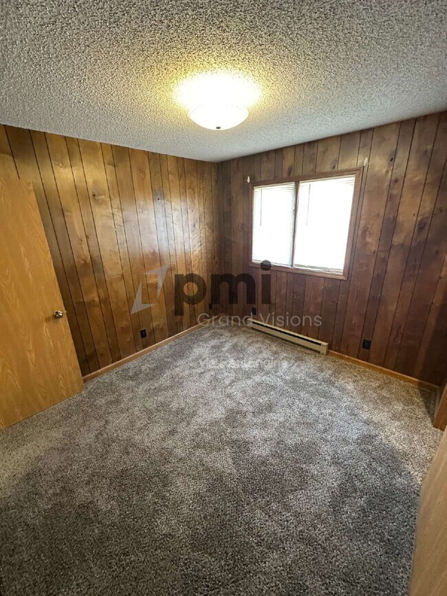 Building Photo - 955 4th St