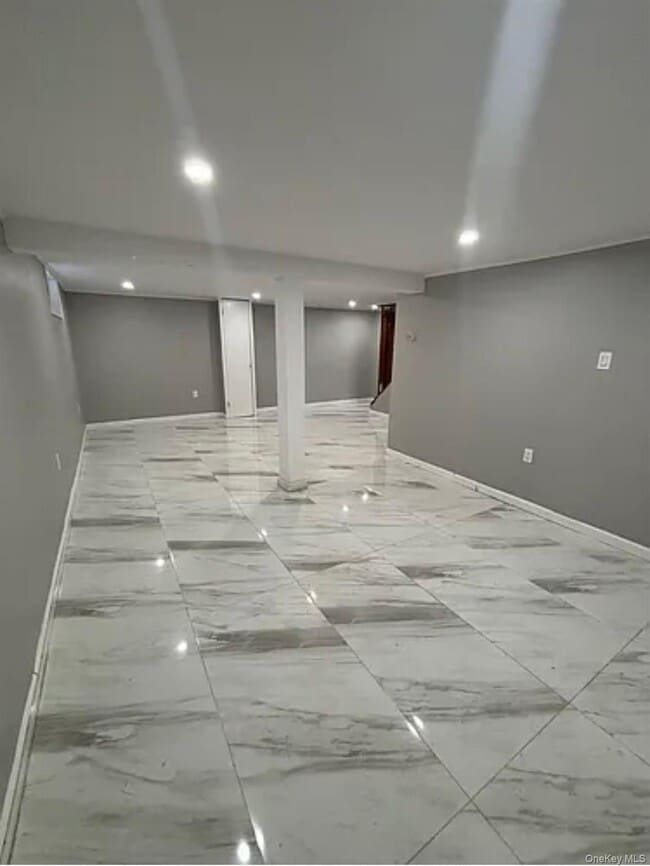 Building Photo - 26 Adams St