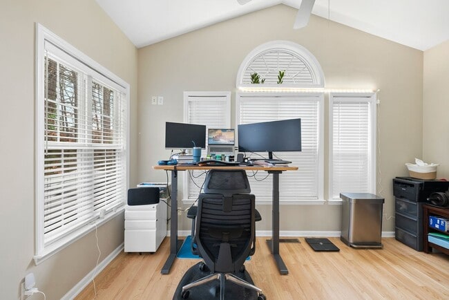 Building Photo - 9429 Shallcross Way