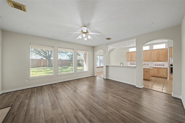 Building Photo - 5807 Bayberry Way