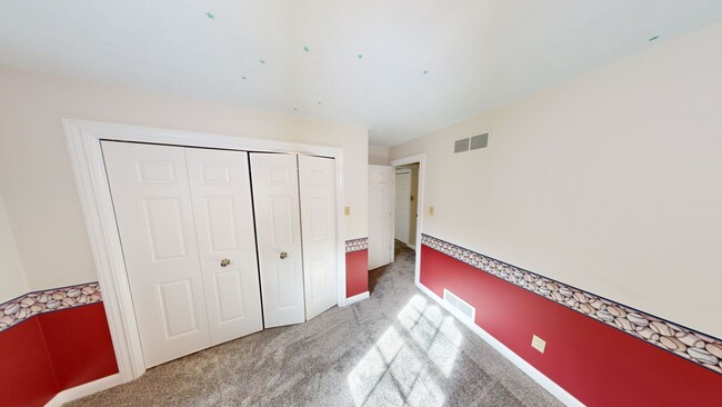 Building Photo - 2 Story, Canfield Home for Rent! South Ran...