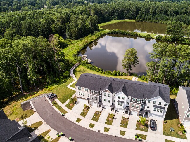 Building Photo - 1106 Shoreside Dr