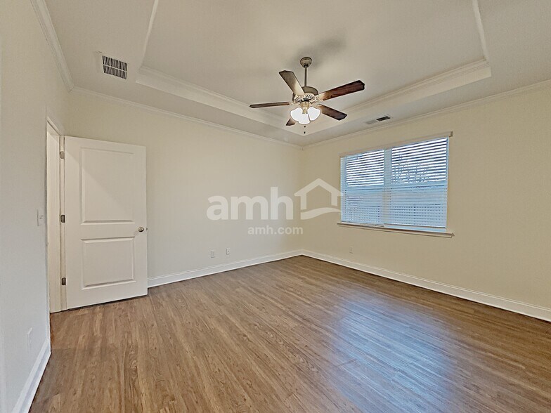 Building Photo - 2482 Napa Valley Dr