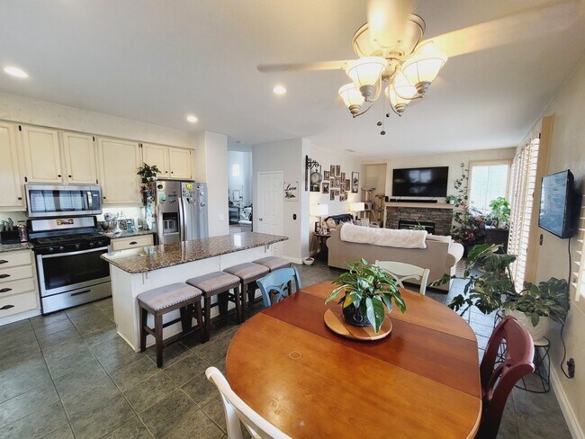 Building Photo - 45362 Tesiben Ct