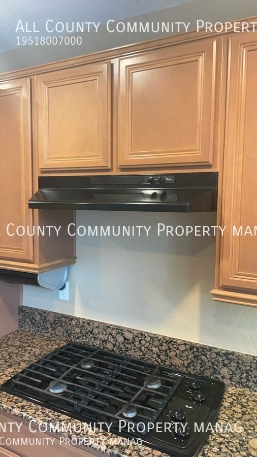 Building Photo - 40298 Hannah Way