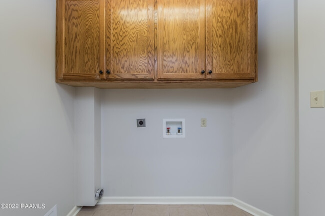 Building Photo - 1029 Gary Dr