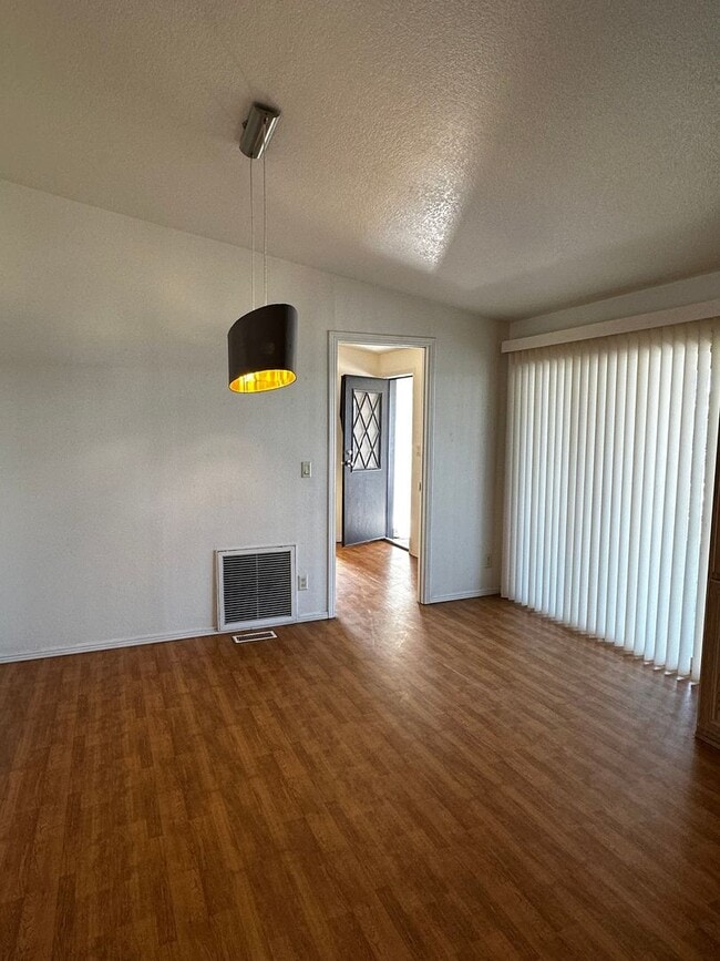 Building Photo - Coolidge 3 Bedroom 2 Bathroom Home Under $1,500!