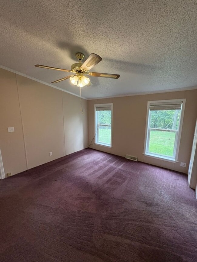 Building Photo - 575 Sam Martin Rd