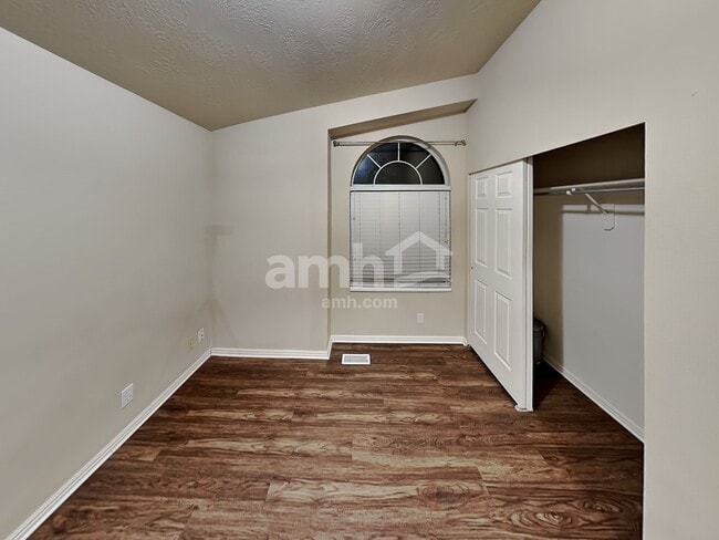 Building Photo - 5052 W Wormwood Dr