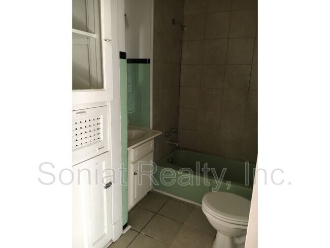 Building Photo - 4501 Baudin St