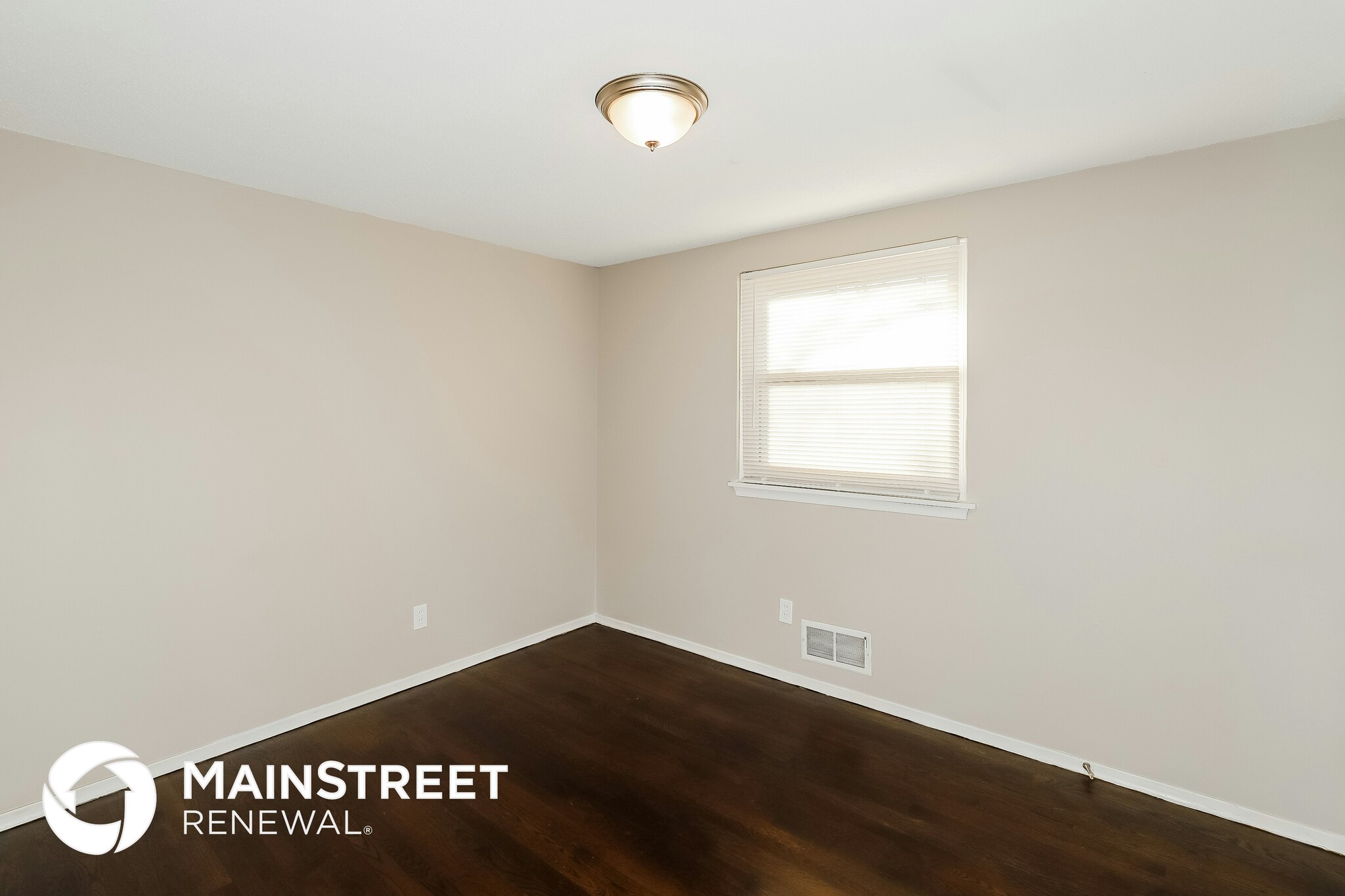 Building Photo - 4037 N Spruce Ave