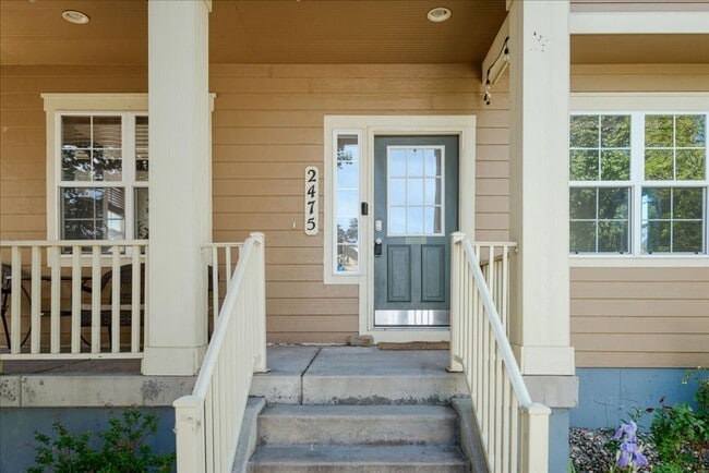 Building Photo - 2475 St Paul Dr