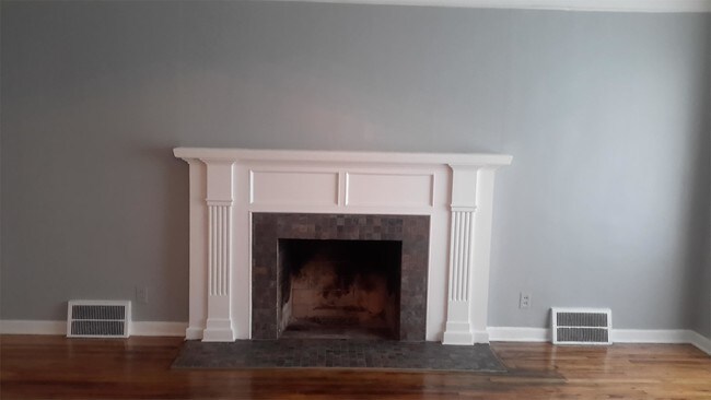 Building Photo - 8059 Middlepointe St