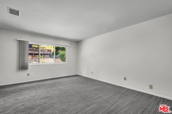 Building Photo - 4076 Tropico Way