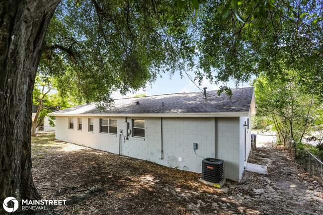 Building Photo - 1679 S Central Ave