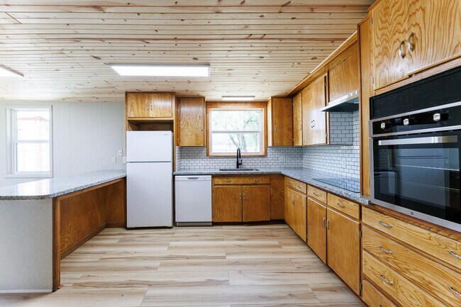 Building Photo - 3406 27th St