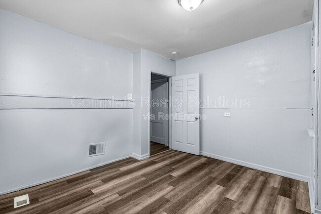 Building Photo - 3530 Oregon Ave