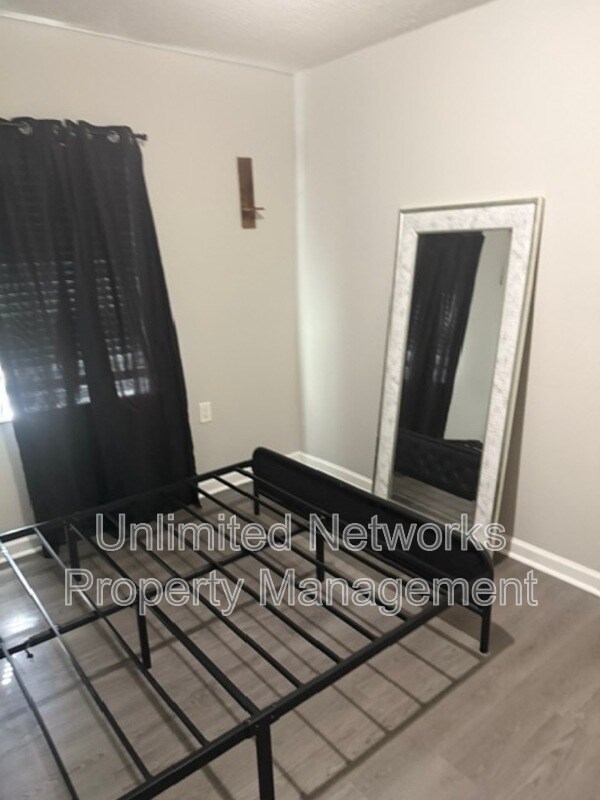 Building Photo - 151 Lawton St SW