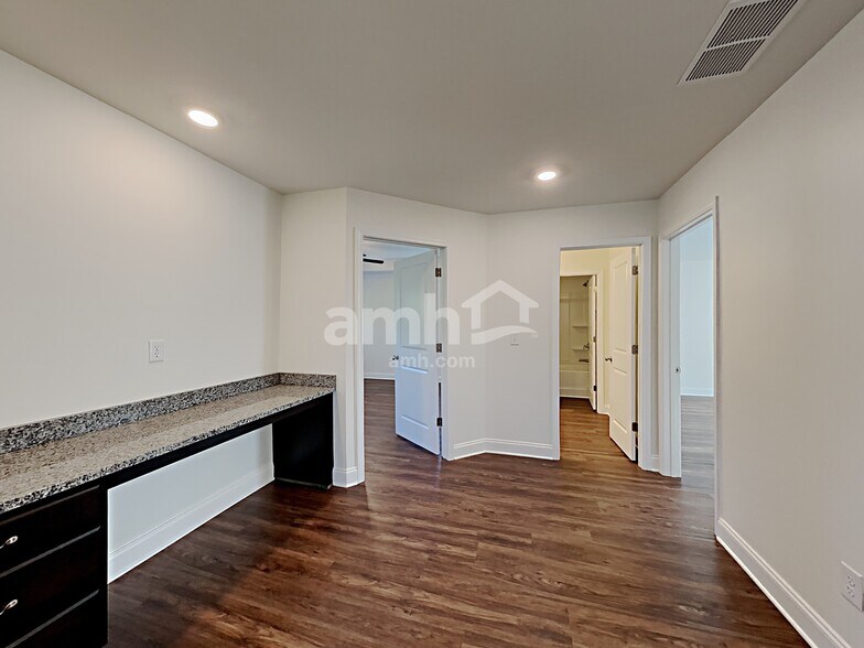 Building Photo - 409 Levon Ct