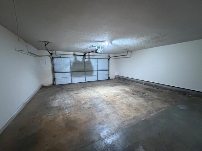 Building Photo - Cozy Elegance: Charming 2-Bed Lubbock Retreat with Fireplace & Spacious Living!
