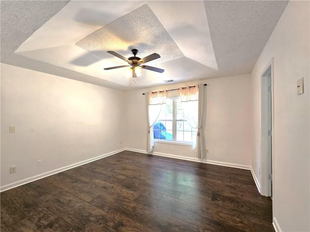Building Photo - 245 Crofton Ridge