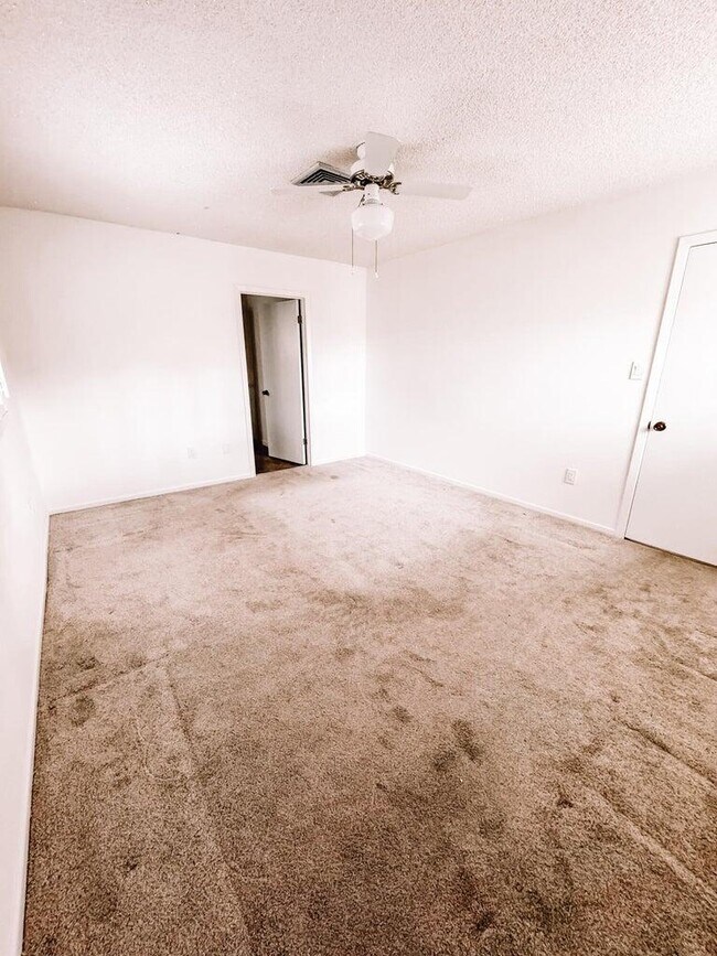 Building Photo - 8153 SE Carlton St