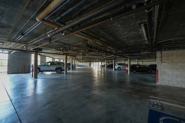 Building Photo - 2 Bedroom unit in Los Angeles