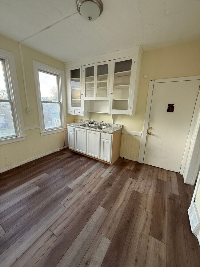 Building Photo - *Friendly Road, LLC 3404-3406 Walton Ave