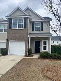 Building Photo - Spacious Carolina Bay Townhouse