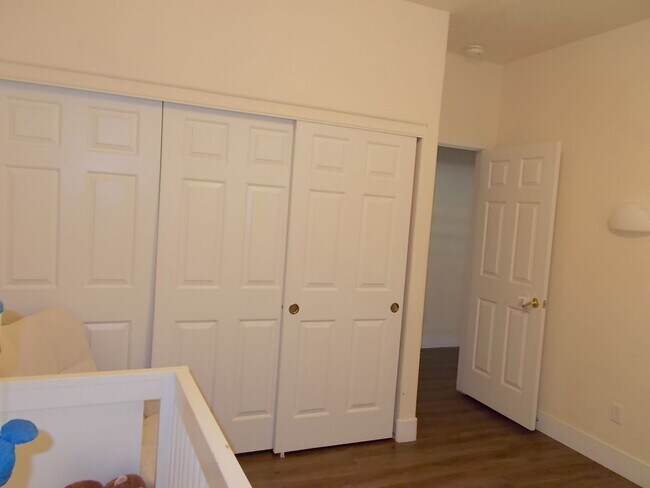 Building Photo - Stunning Fully Remodeled Luxury Home in Peccole Ranch