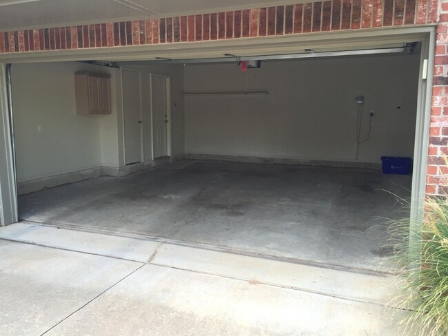 Building Photo - 4501 N Youngs Blvd