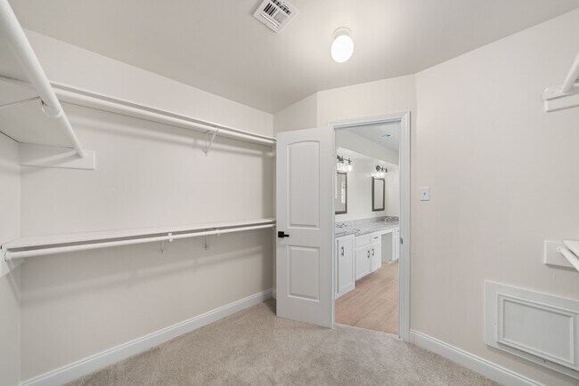 Building Photo - 15034 Rose Valley Dr