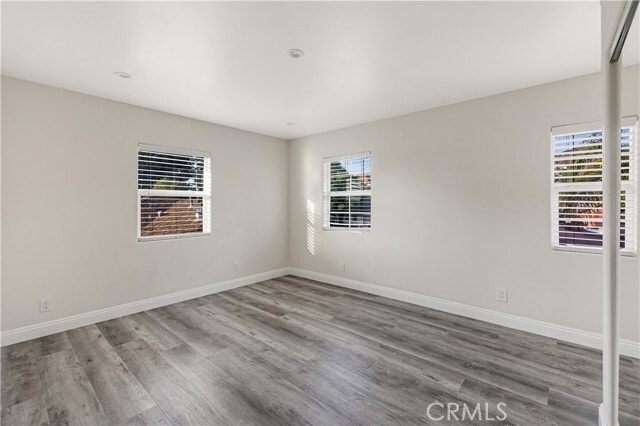 Building Photo - 10164 Elkwood St