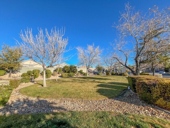Building Photo - **$500 OFF MOVE IN BY 08/07/2026**Charming Two-Story Home In the Heart of Summerlin with Pool