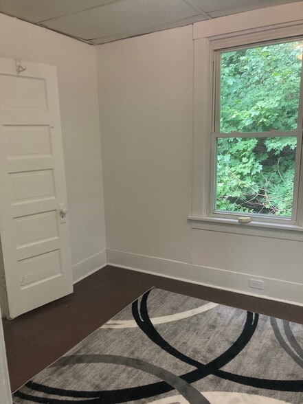 Back Bedroom - 3805 Greensprings Ave