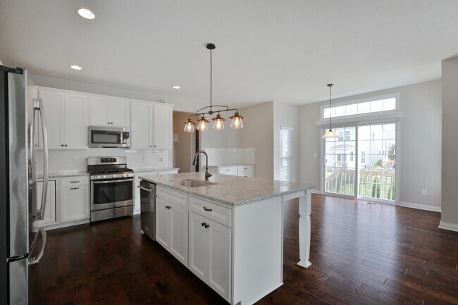 Building Photo - 1412 Leesland Dr