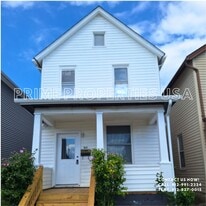Building Photo - 326 Washington St